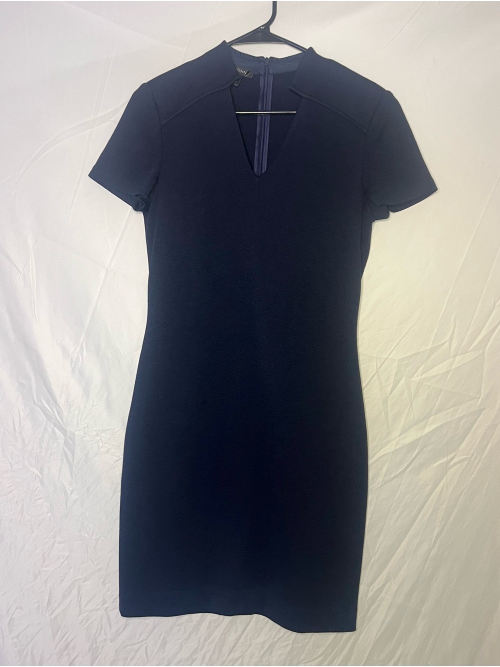 St. John Navy V-Notch Short Sleeve Sheath Dress